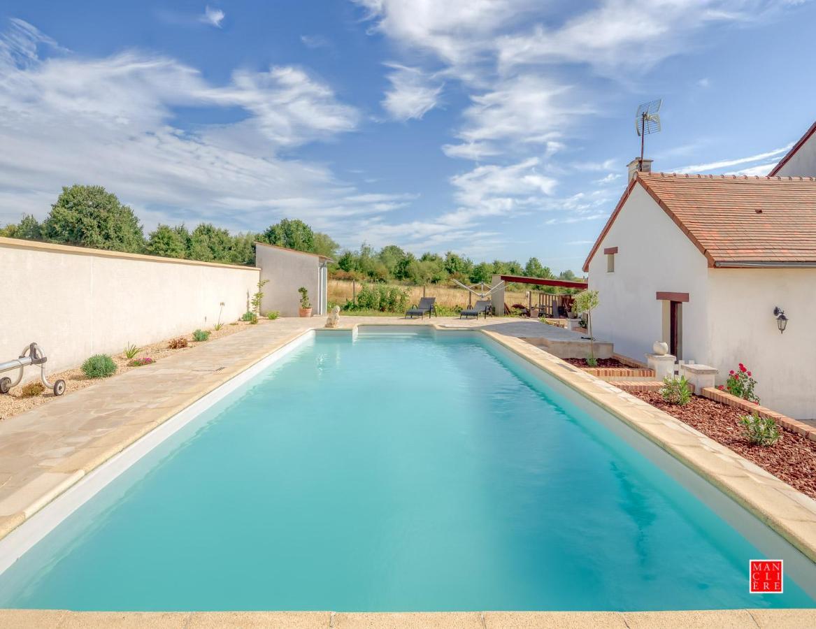 Maison Blanche Piscine Et Petit Dejeuner Châtellerault Zewnętrze zdjęcie
