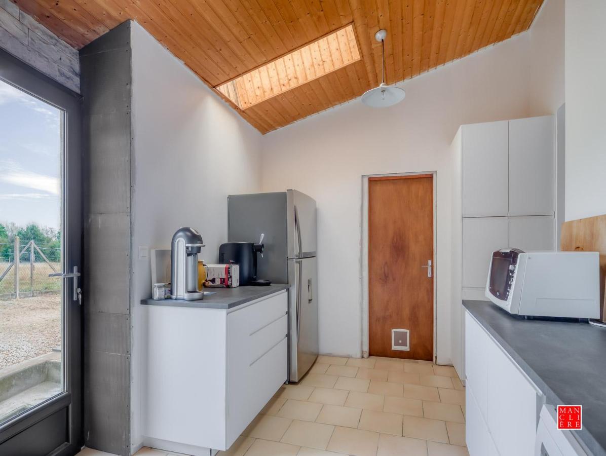 Maison Blanche Piscine Et Petit Dejeuner Châtellerault Zewnętrze zdjęcie
