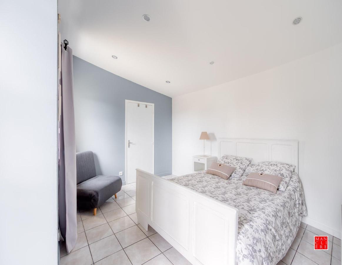 Maison Blanche Piscine Et Petit Dejeuner Châtellerault Zewnętrze zdjęcie
